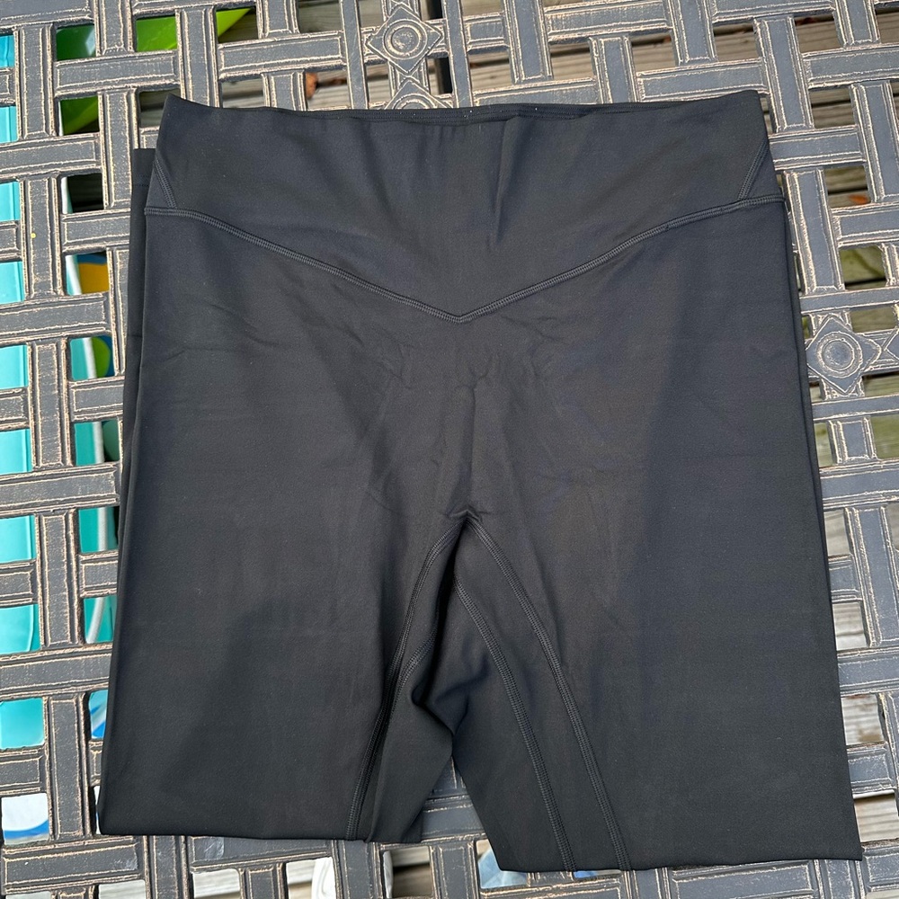 Lululemon breezethrough legging - Picture 2 of 4